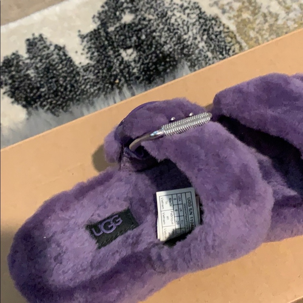 UGG Slides - Picture 2 of 4